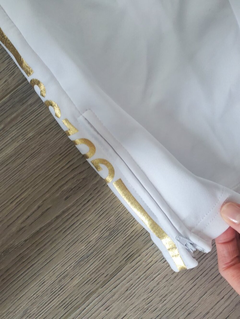 GUESS tracksuit - Picture 3 of 9